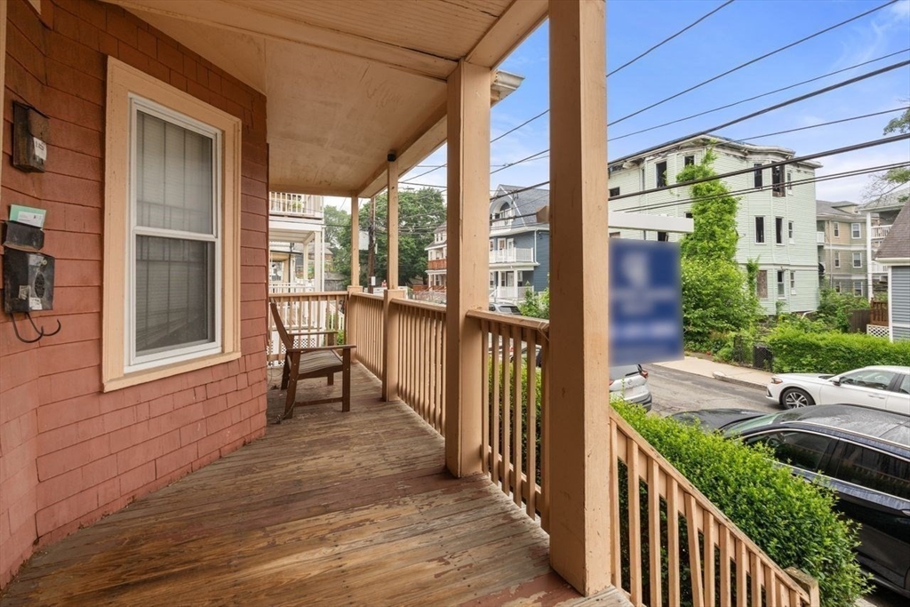 15 Nightingale St Property Photo 3