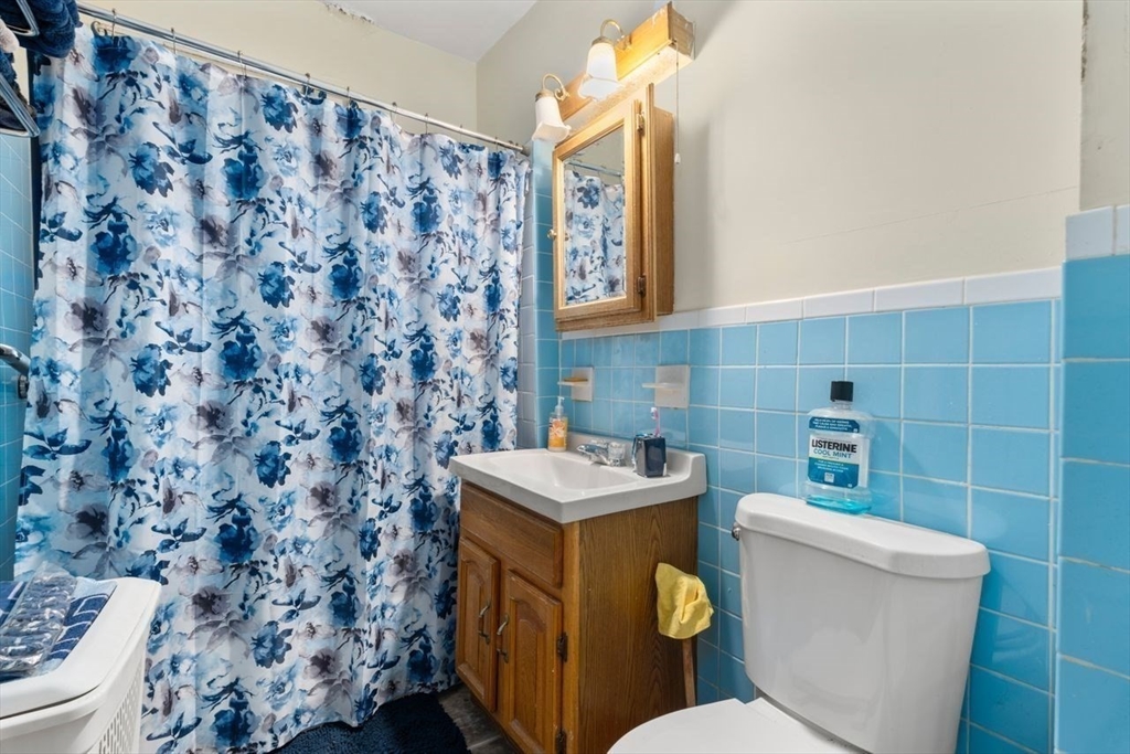 15 Nightingale St Property Photo 11