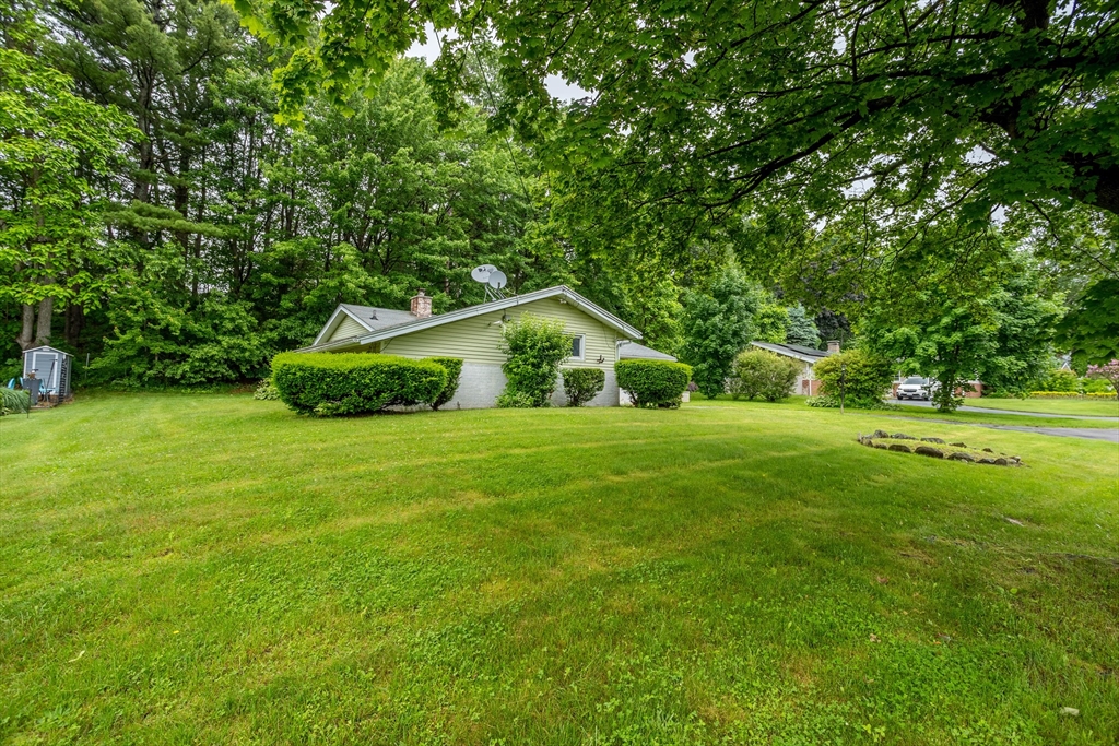 61 Barry Rd Property Photo 4