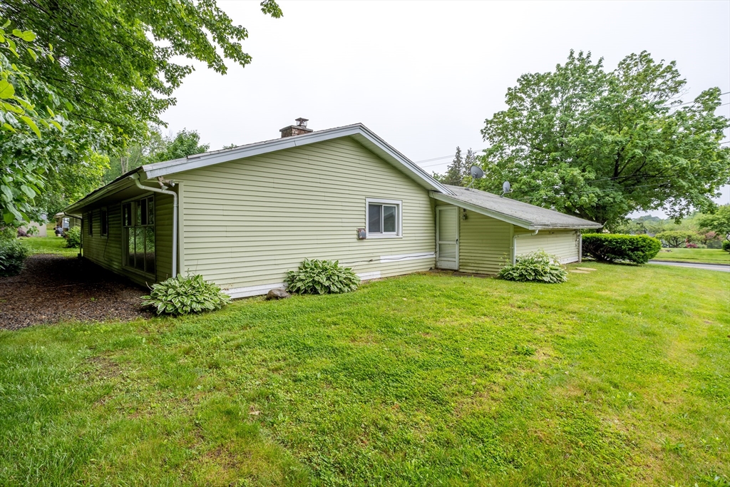 61 Barry Rd Property Photo 5