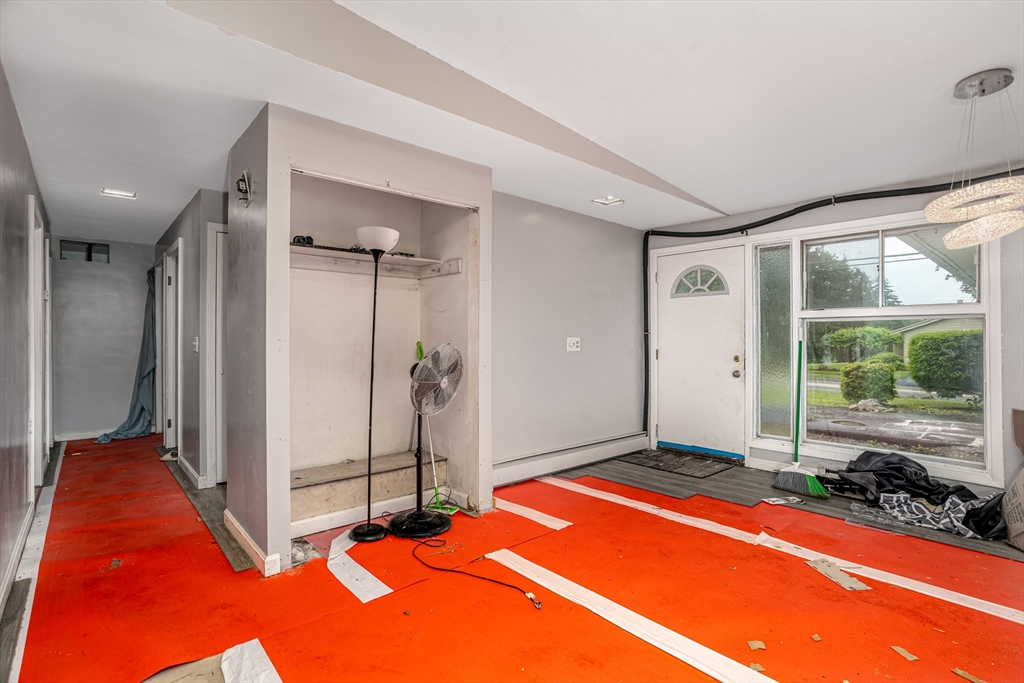61 Barry Rd Property Photo 9