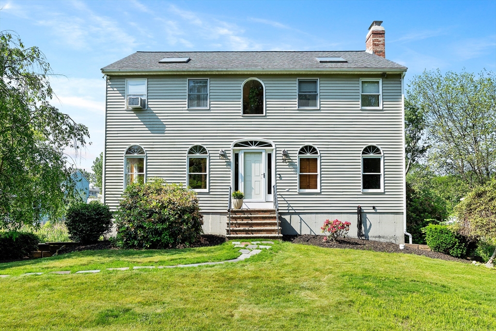 26 Pine Ave Property Photo 1