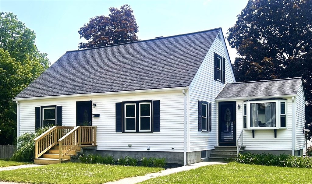 18 Greystone Ave Property Photo 1