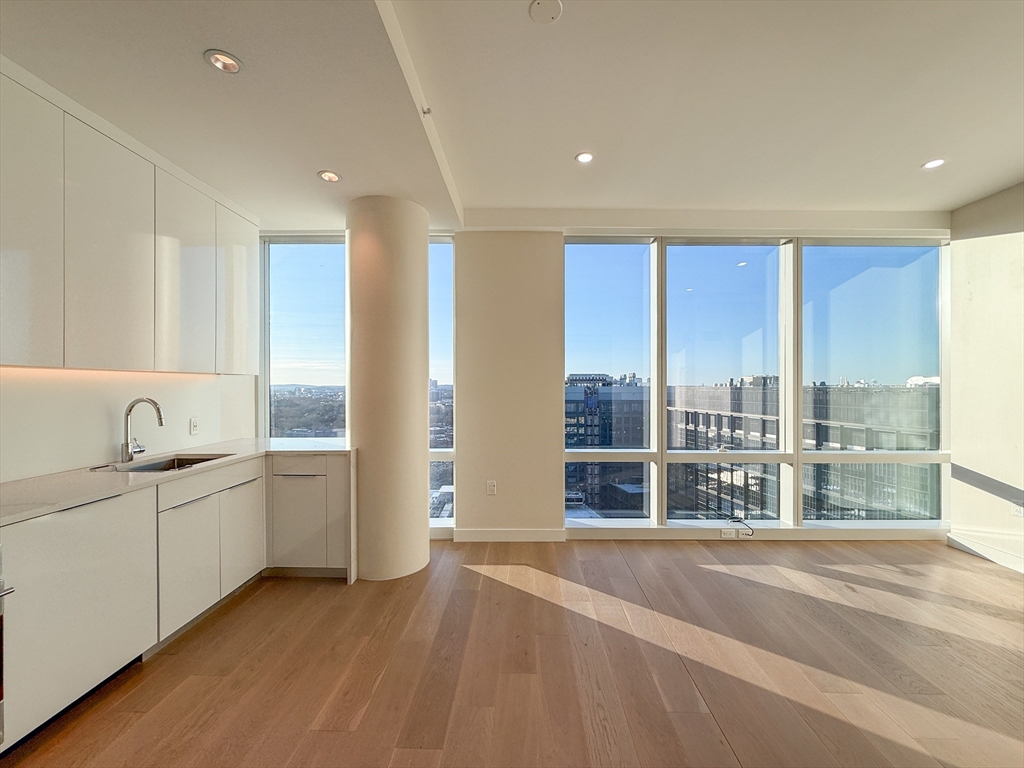 188 Brookline Ave # 20G