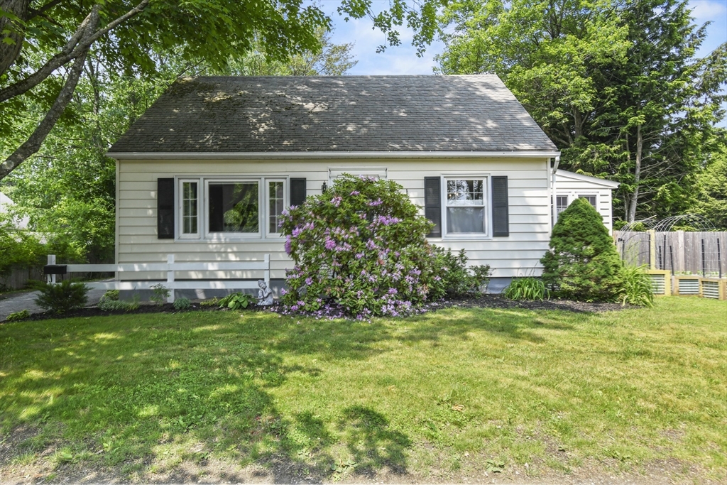 11 Leslie Drive Property Photo 1