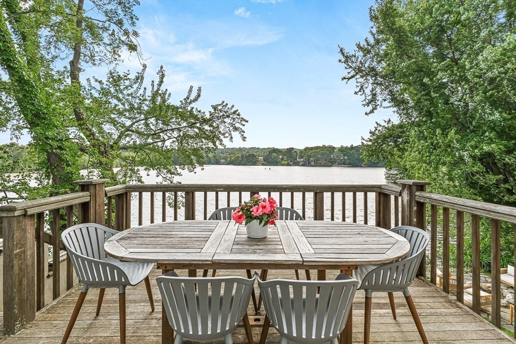 9 Lakeview Terrace Property Photo 6