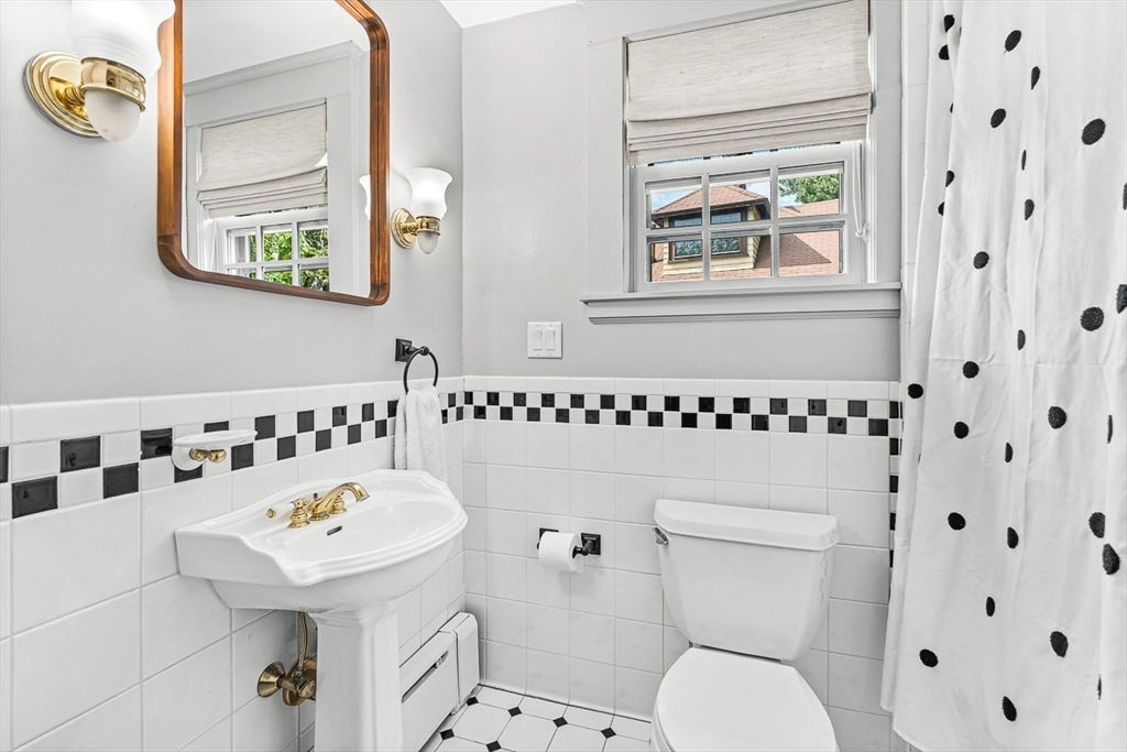 9 Lakeview Terrace Property Photo 27