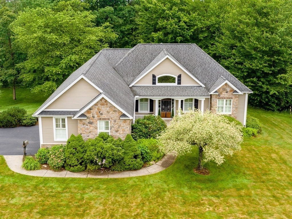 9 Windsor Lane Property Photo 1