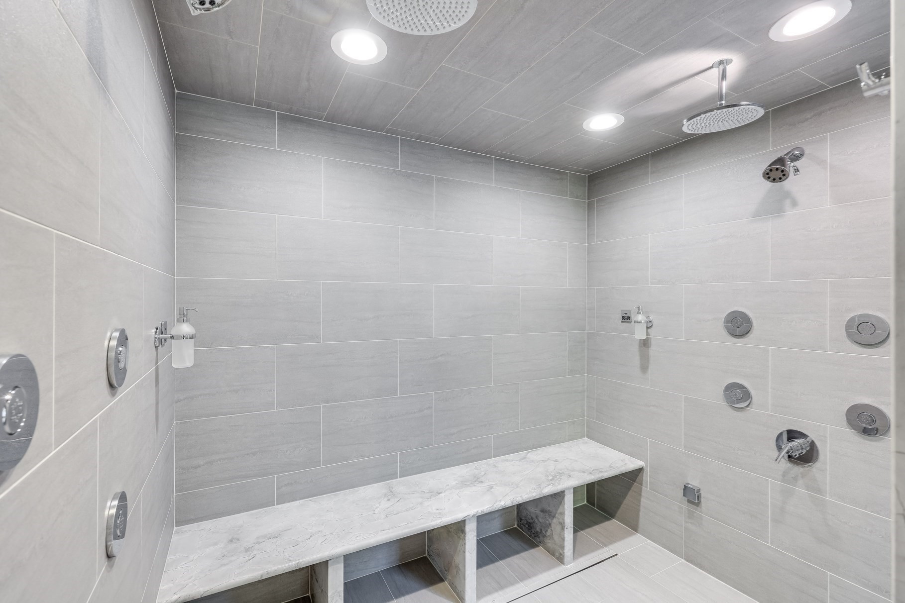 32-70 Lazell Street Property Photo 15