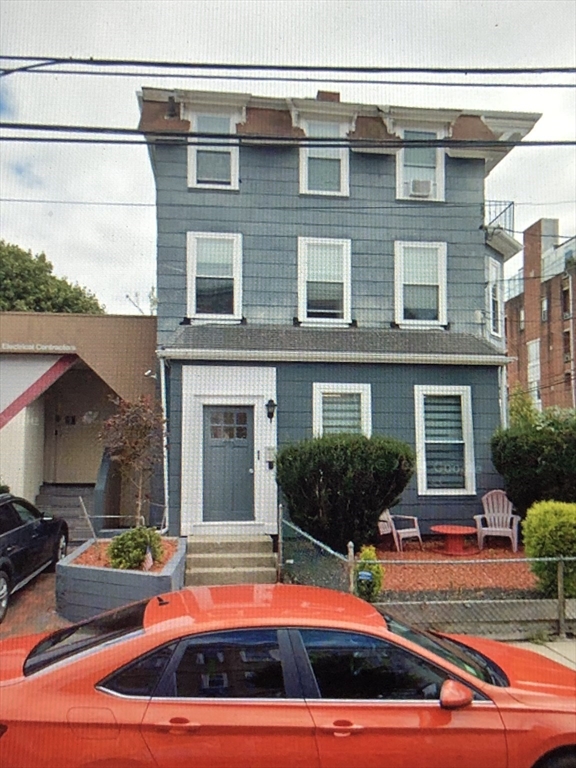 270-272 Sidney St. Property Photo 15