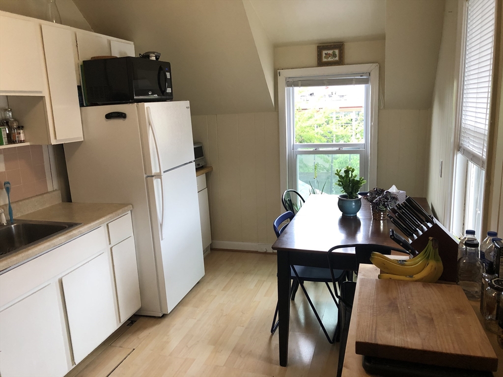 270-272 Sidney St. Property Photo 19