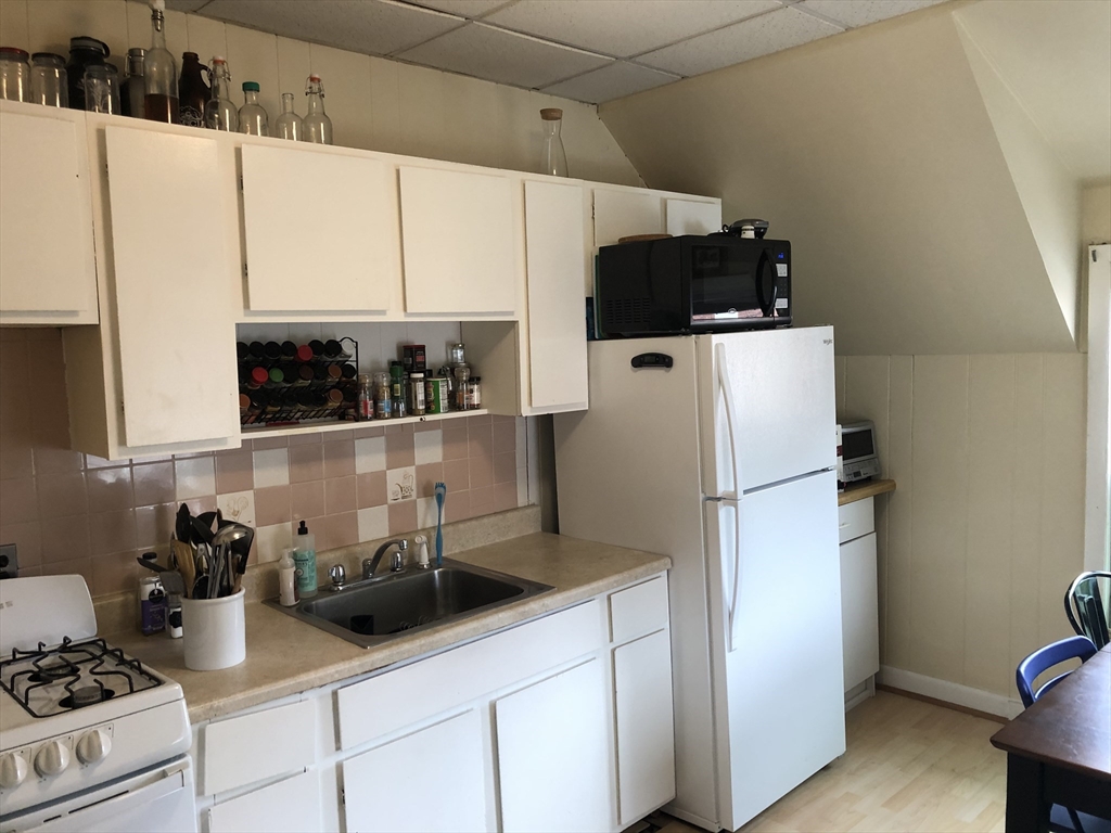 270-272 Sidney St. Property Photo 20