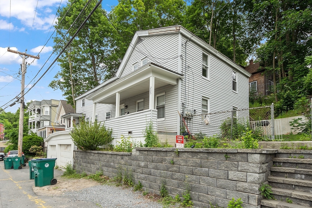 205-207 High St Property Photo 1