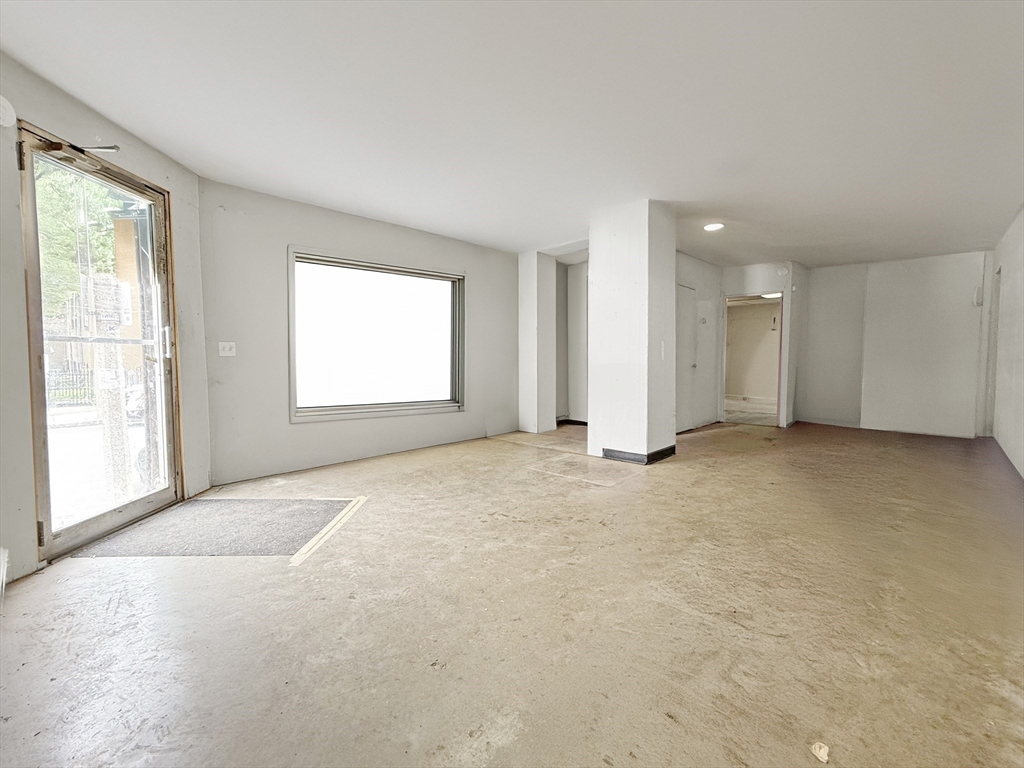 279-281 Paris Street # 1 Property Photo 1