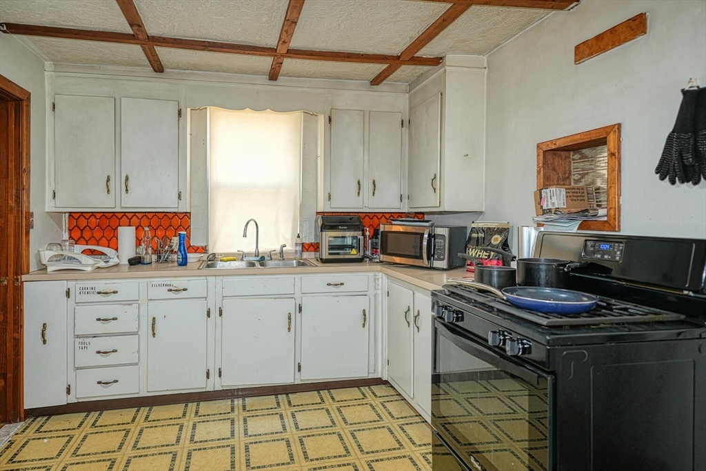 7 Prospect St Property Photo 24