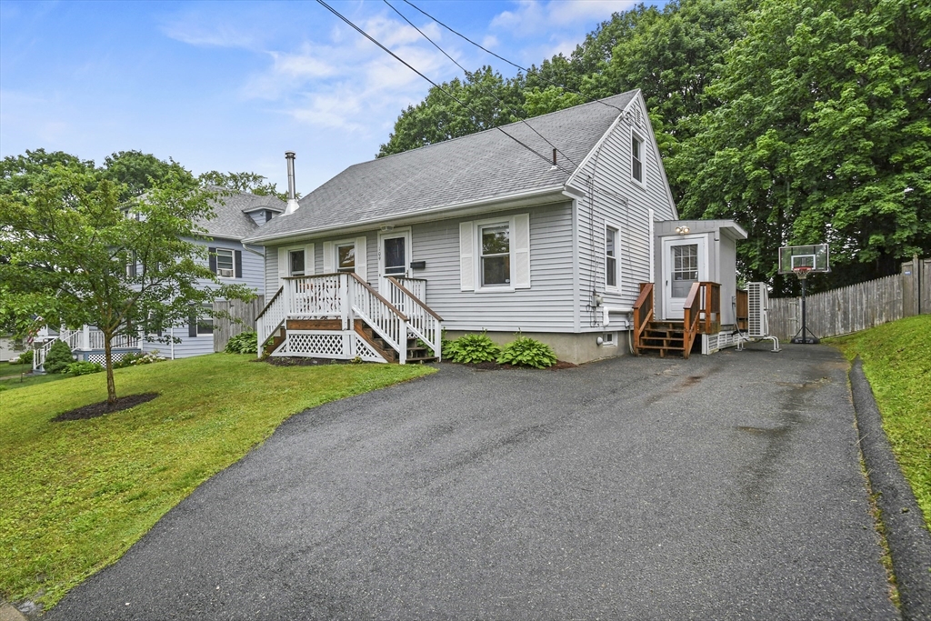 109 Euclid Ave Property Photo 1
