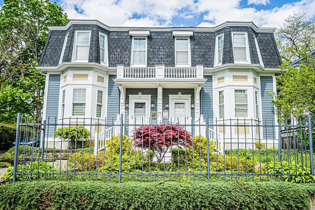 28 Woodbine St