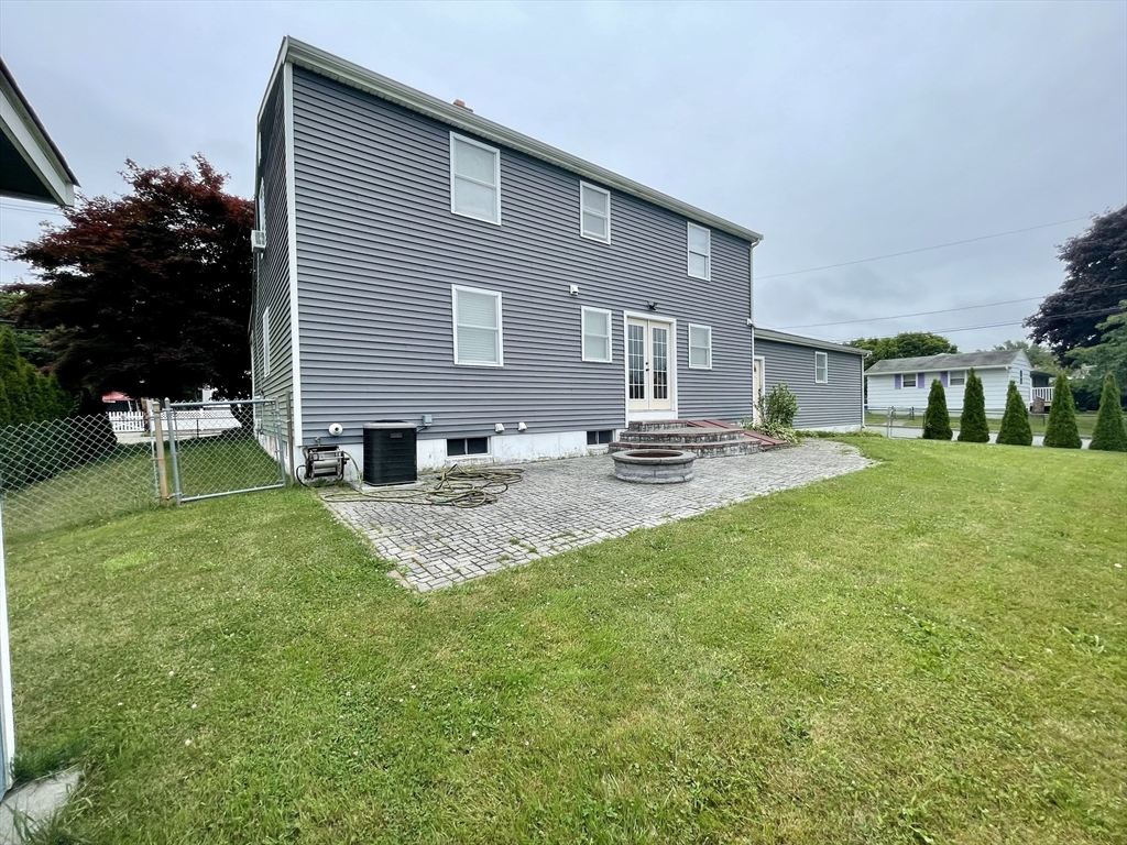 871 King St Property Photo 6