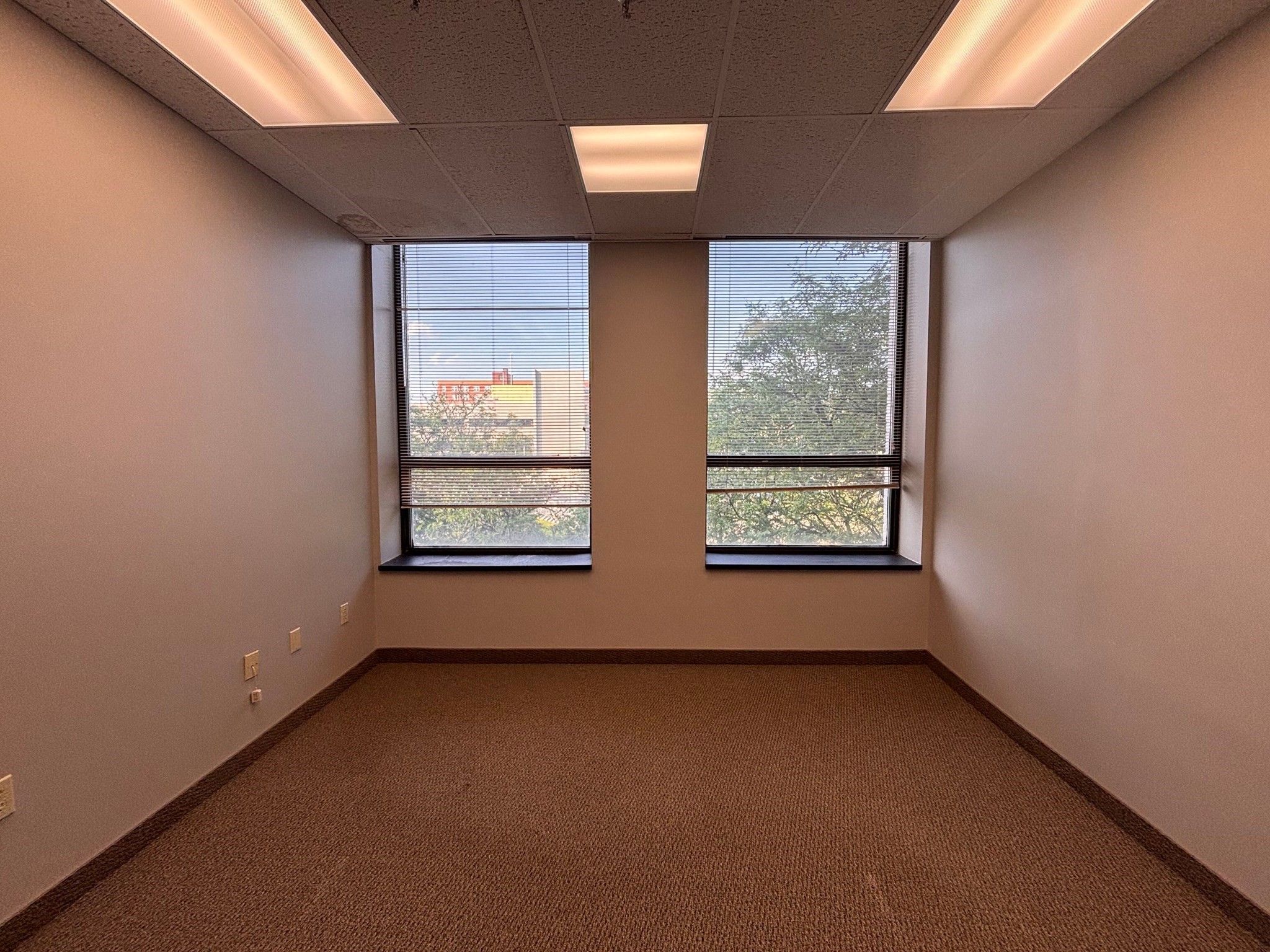 1319-1323 Main St # 350 Property Photo 9