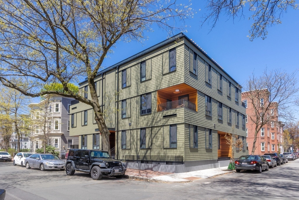 213 Harvard # 4 Property Photo 1