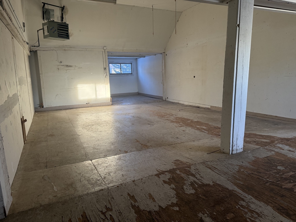 59 North St # C Property Photo 9