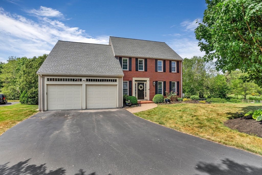 12 Saddle Hill Dr Property Photo 1