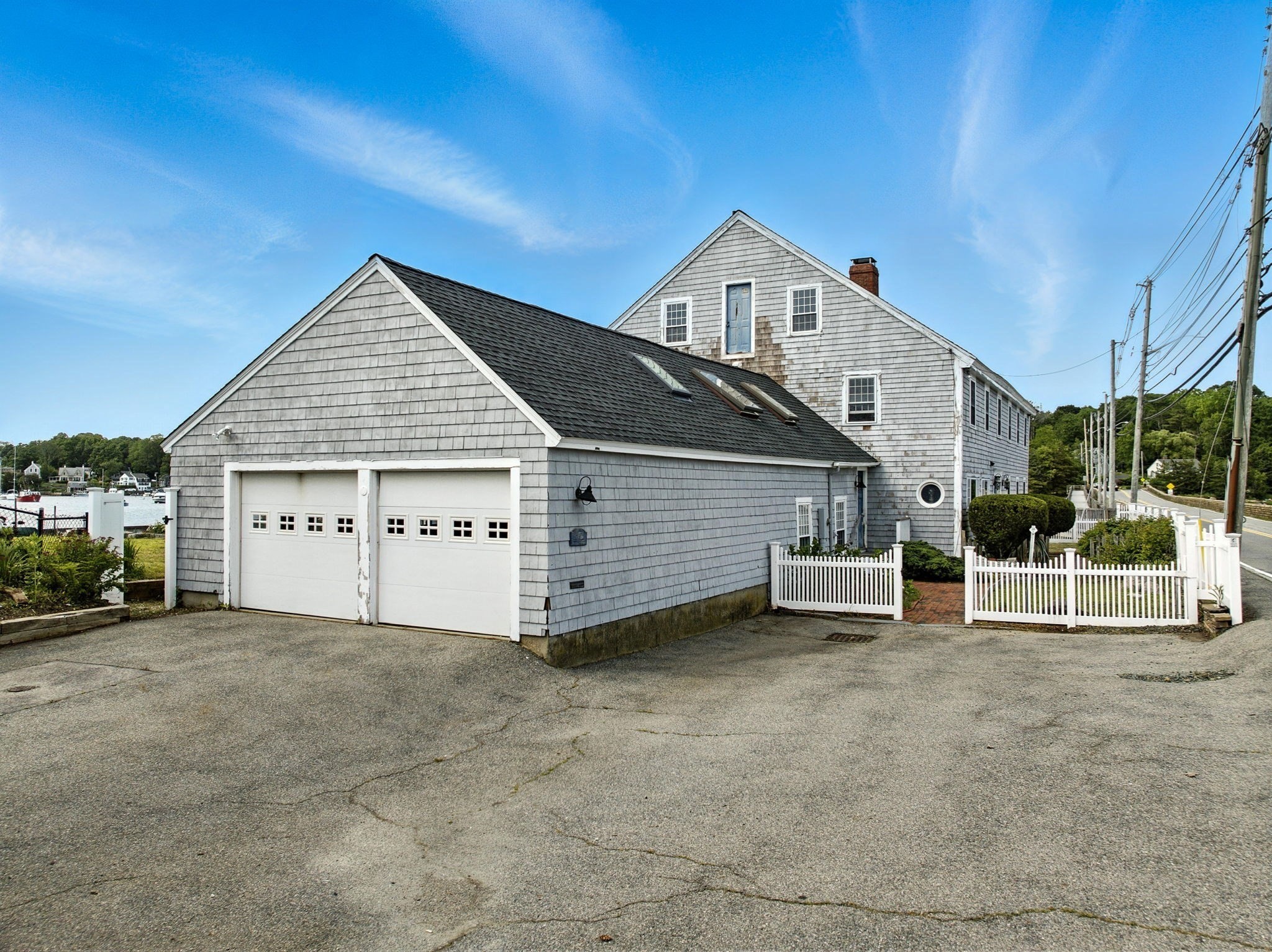 672 Washington Street Property Photo 2