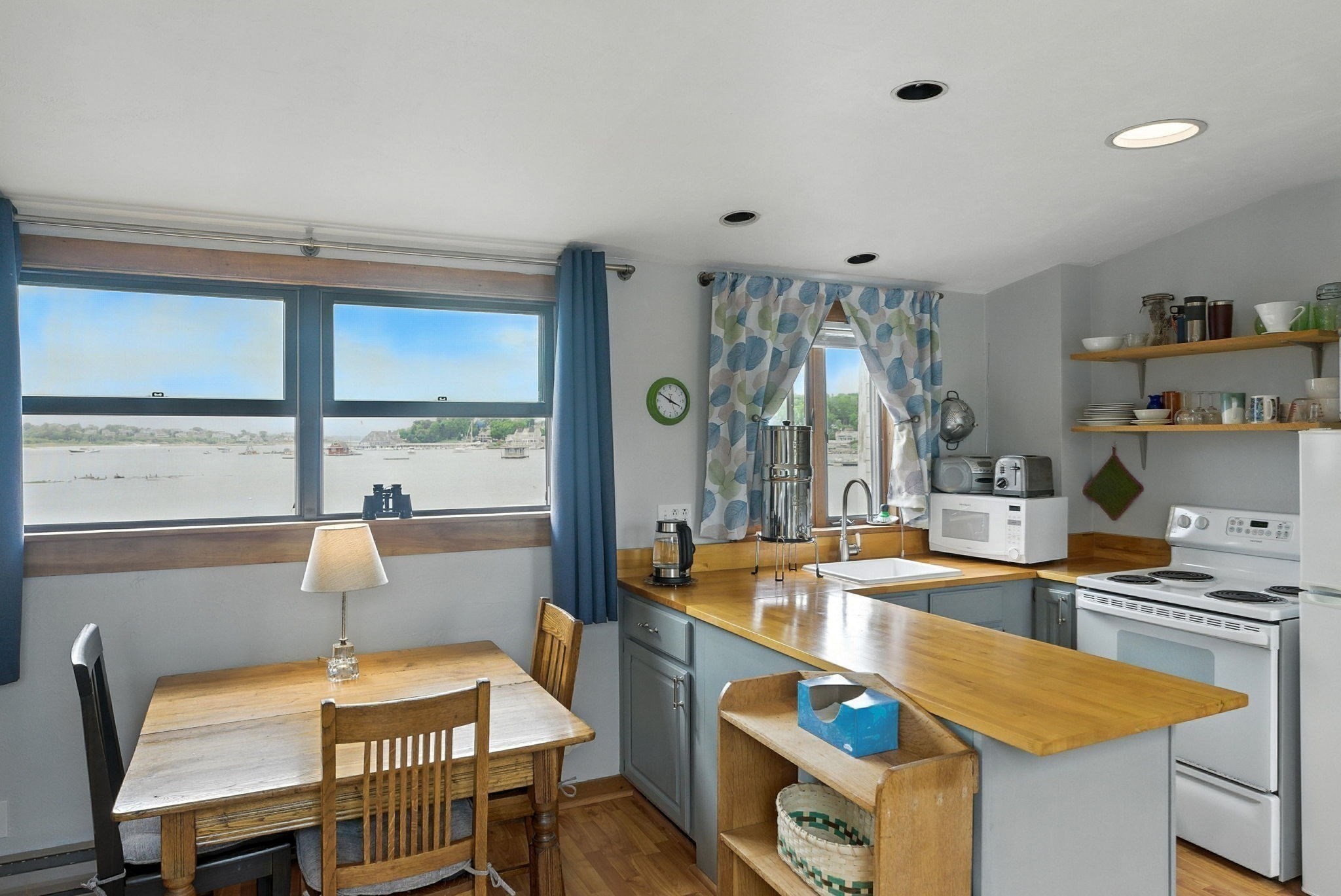672 Washington Street Property Photo 22