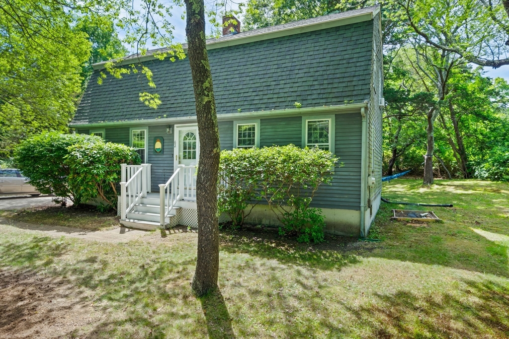 62 Manomet Point Rd Property Photo 1