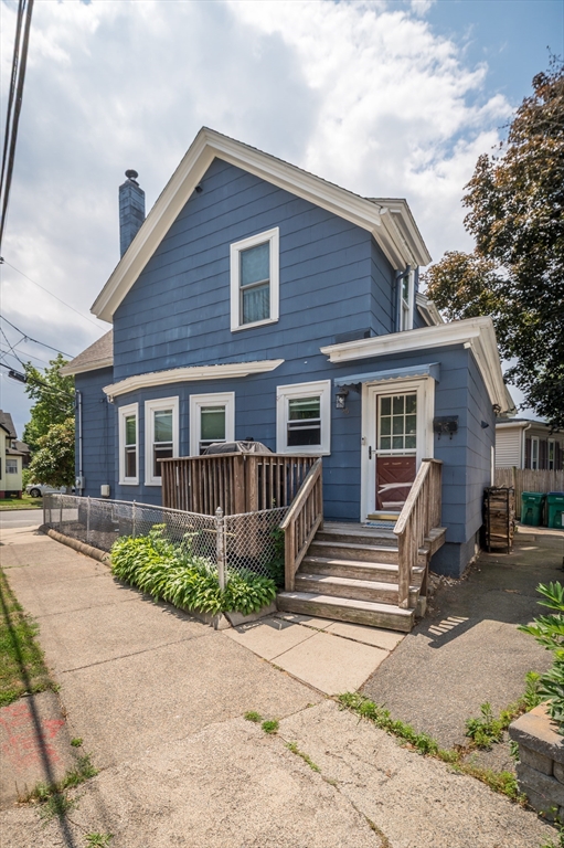 36 Clarendon Ave Property Photo 1