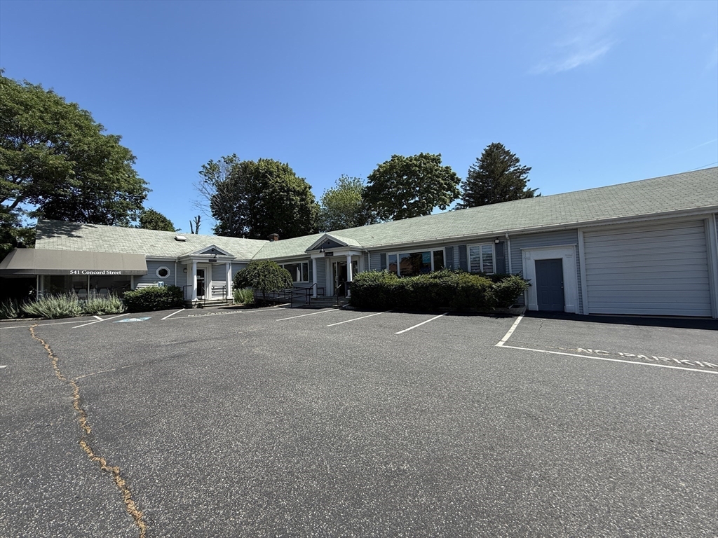 541 Concord St Property Photo 3