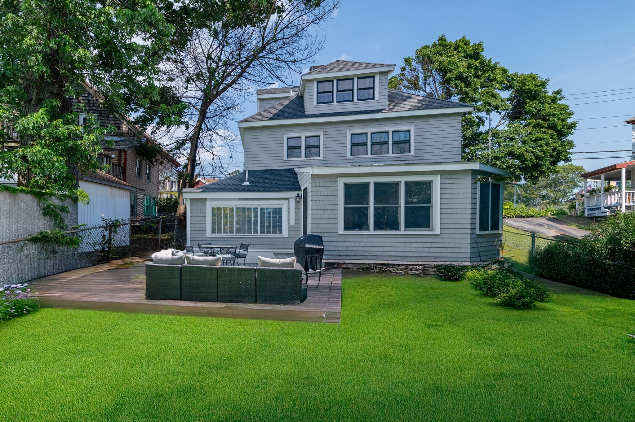 6 Franklin St Property Photo 2