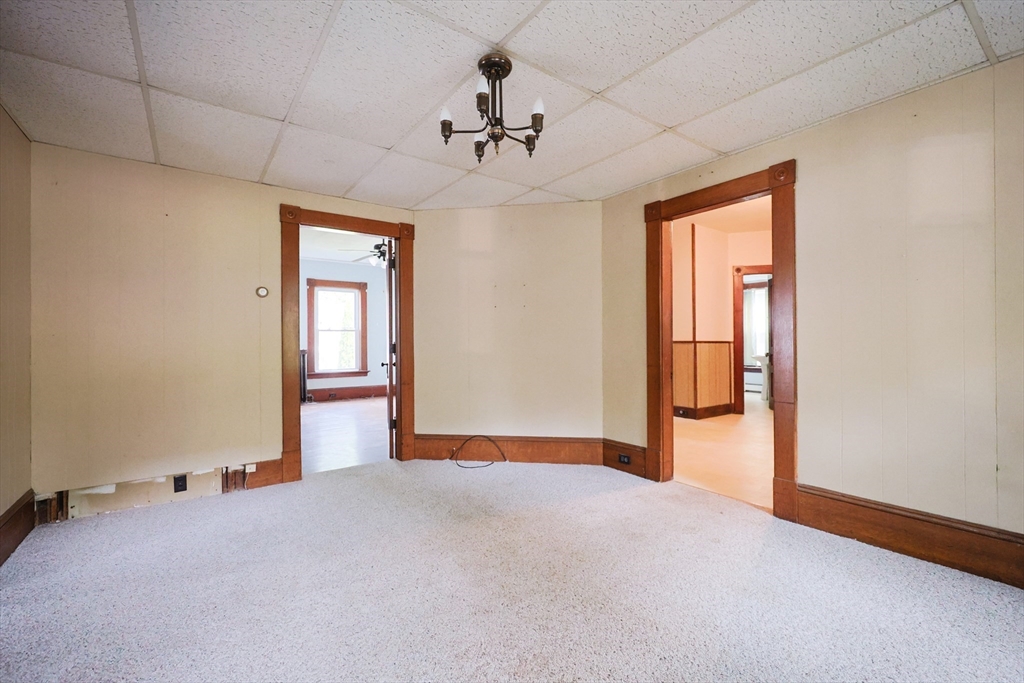 25 Elm St Property Photo 11