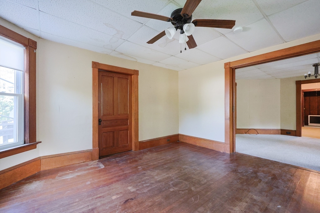 25 Elm St Property Photo 15