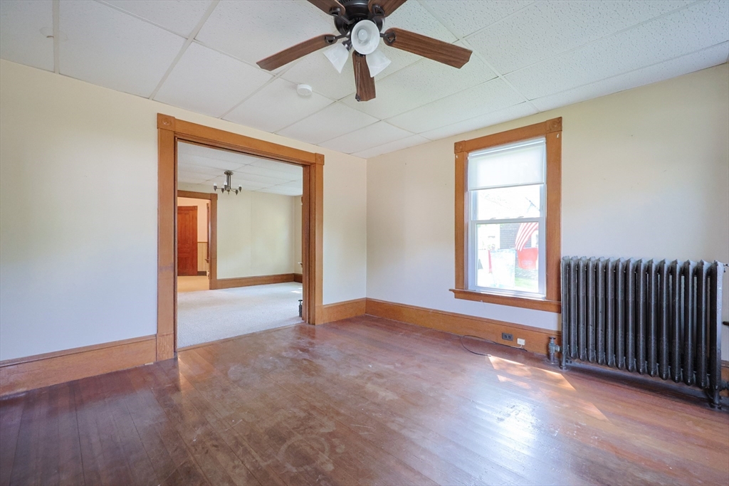 25 Elm St Property Photo 16
