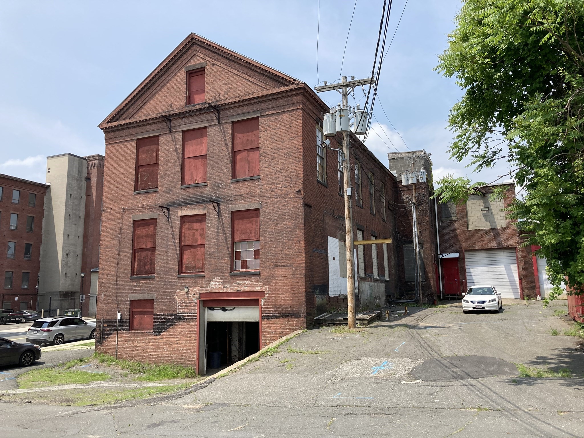 107 Lyman St Property Photo 2