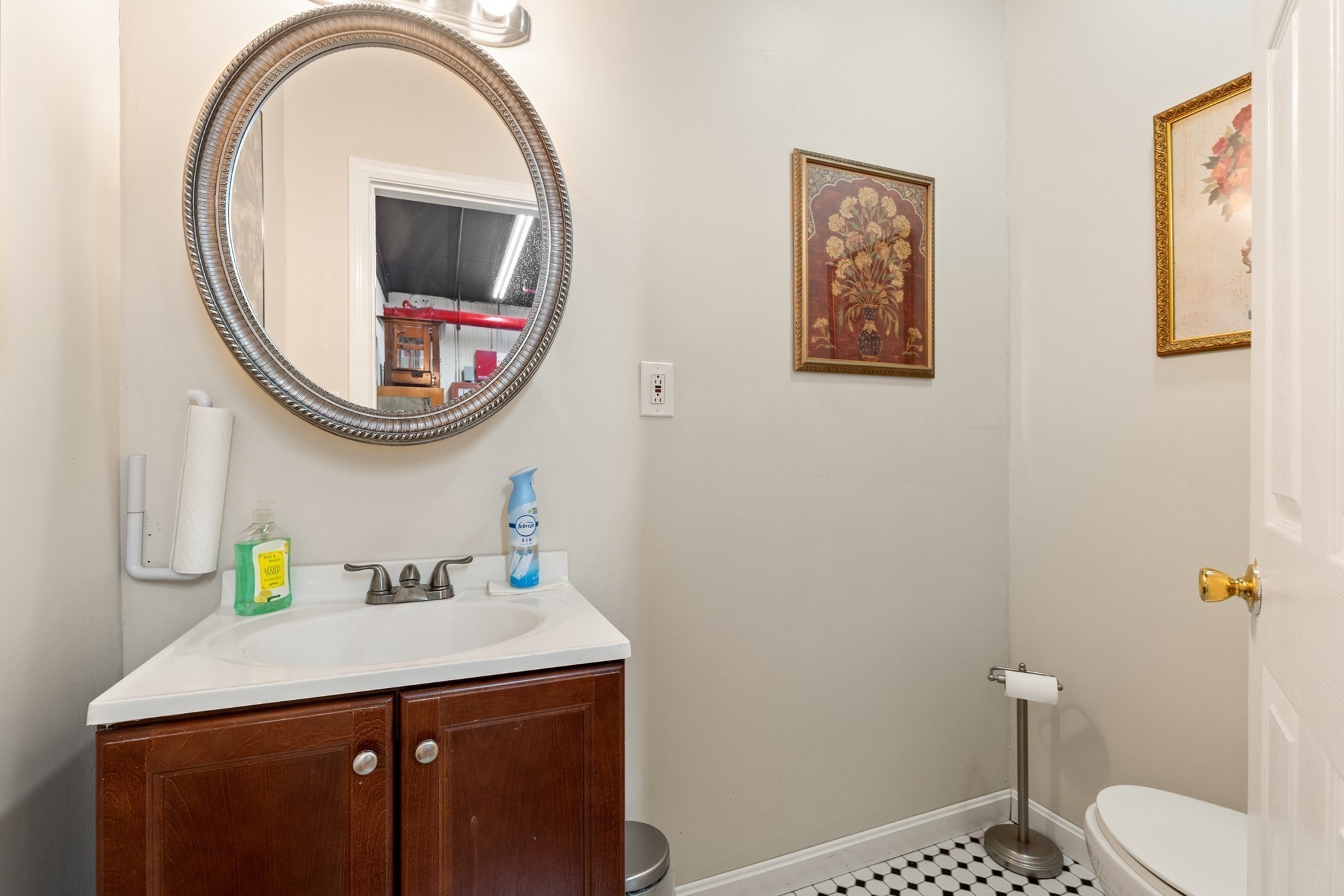 22 Laurel St Property Photo 20