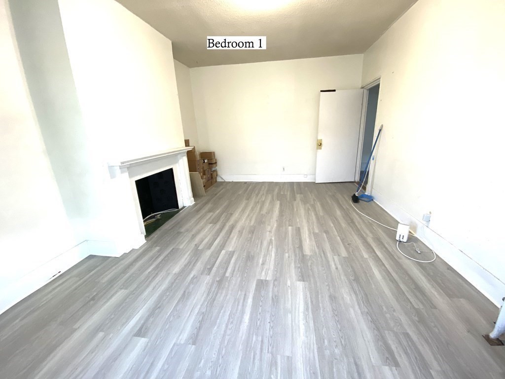 18 Glenville Ave # 3 Property Photo 5
