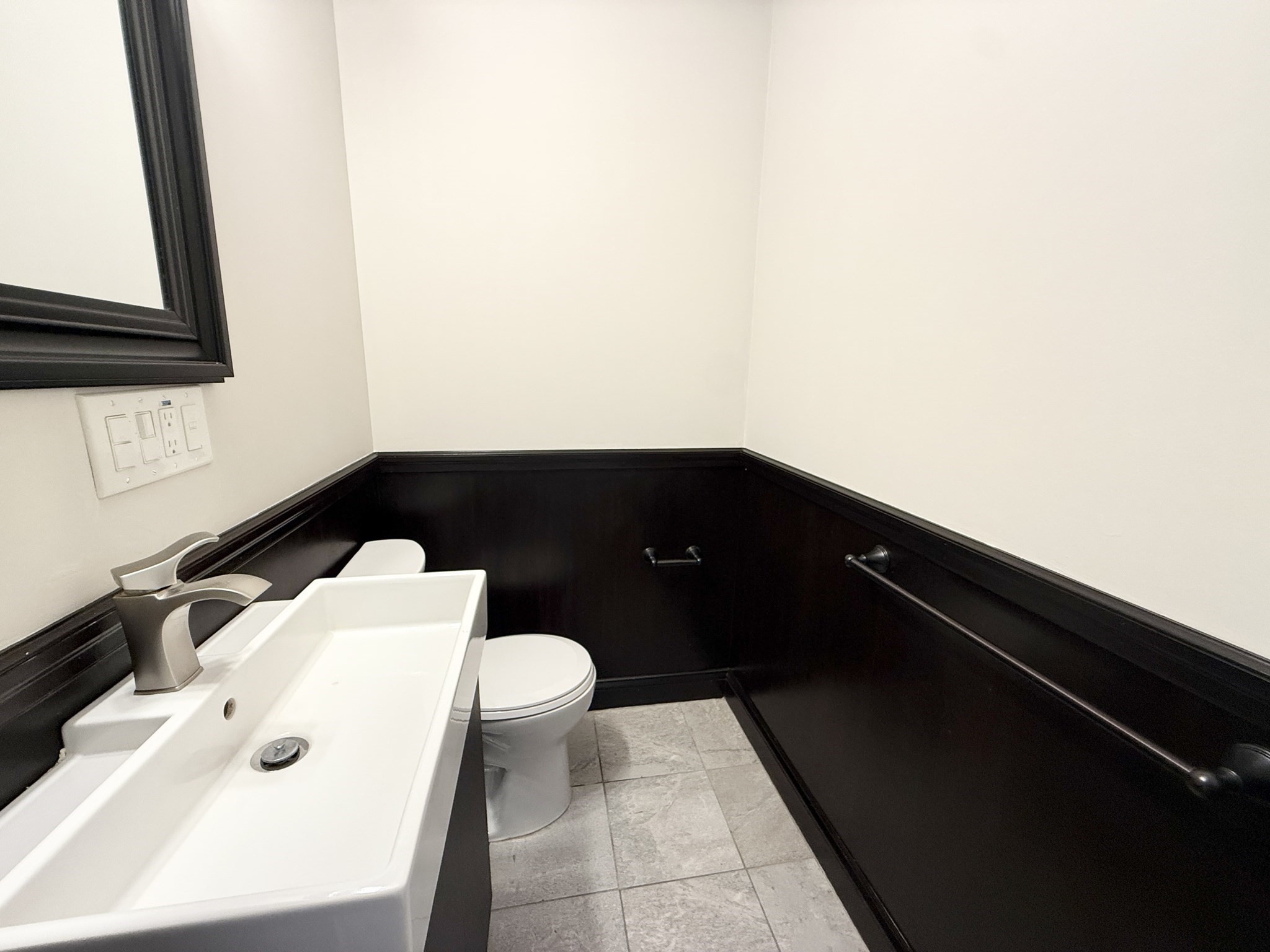 71 Saxton St # 3 Property Photo 9