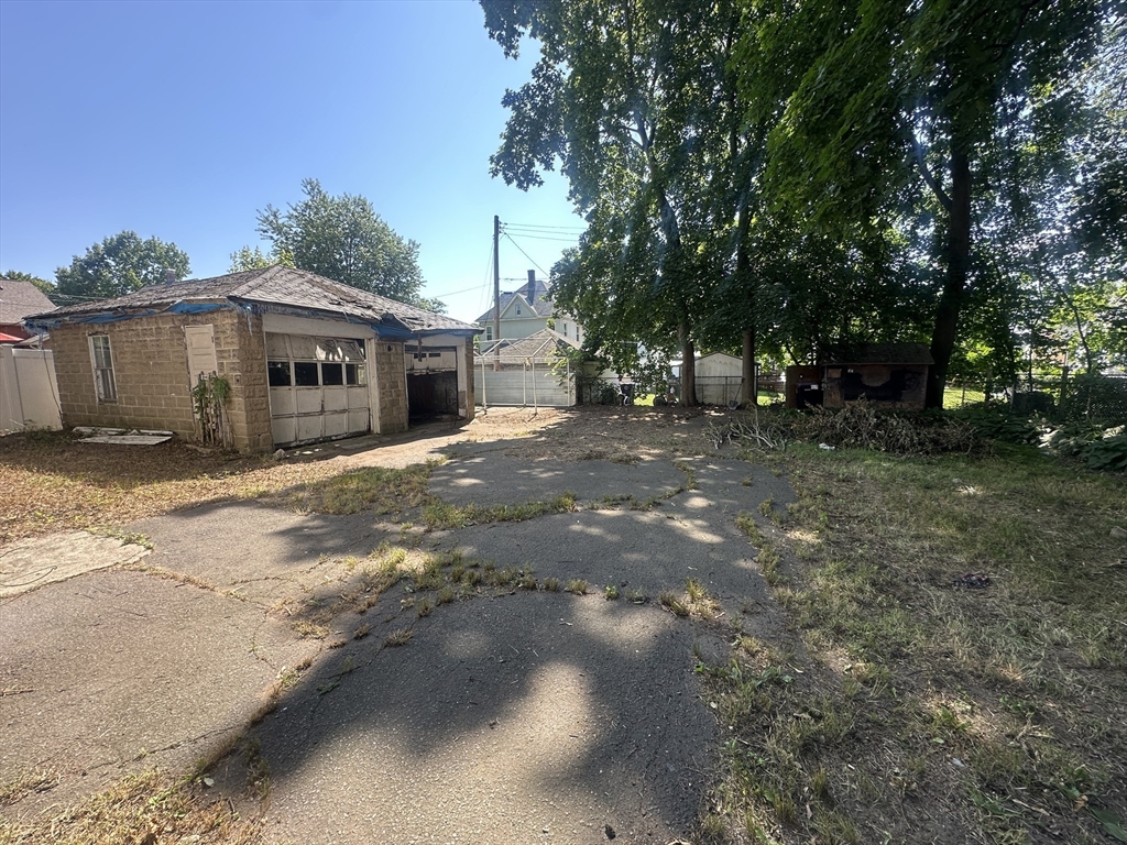 120-122 Sycamore St Property Photo 38