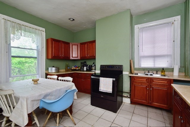 75 Cheney St Property Photo 3