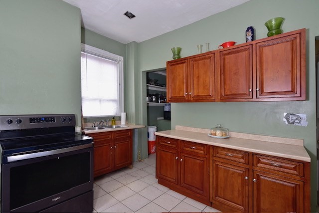 75 Cheney St Property Photo 6