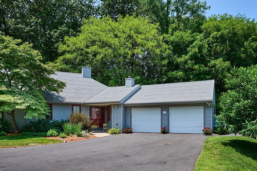 3 Baldwin Ln # 3 Property Photo 1