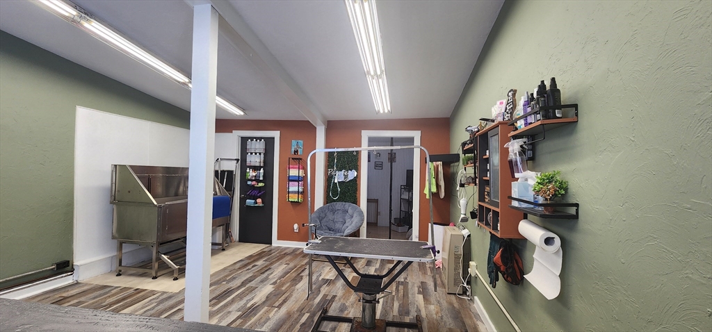 17 Riverlin St Property Photo 3