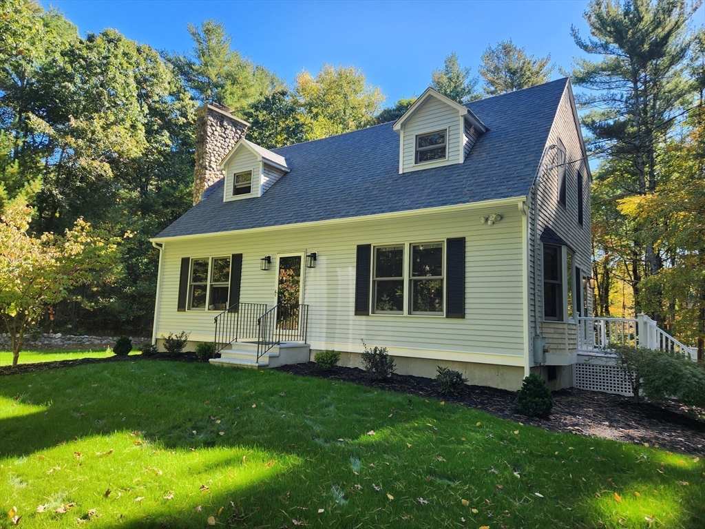 163 Quanapoag Rd Property Photo 1