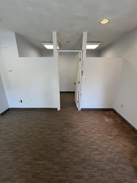 227 Maple St # R Property Photo 5