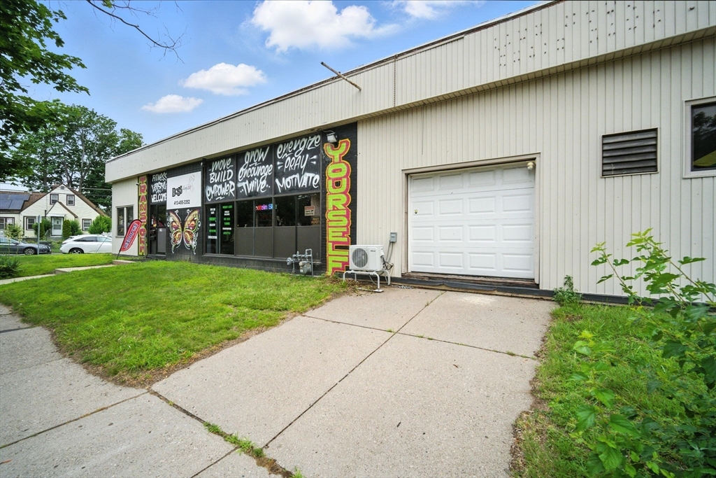218-226 Saint James Blvd Property Photo 1