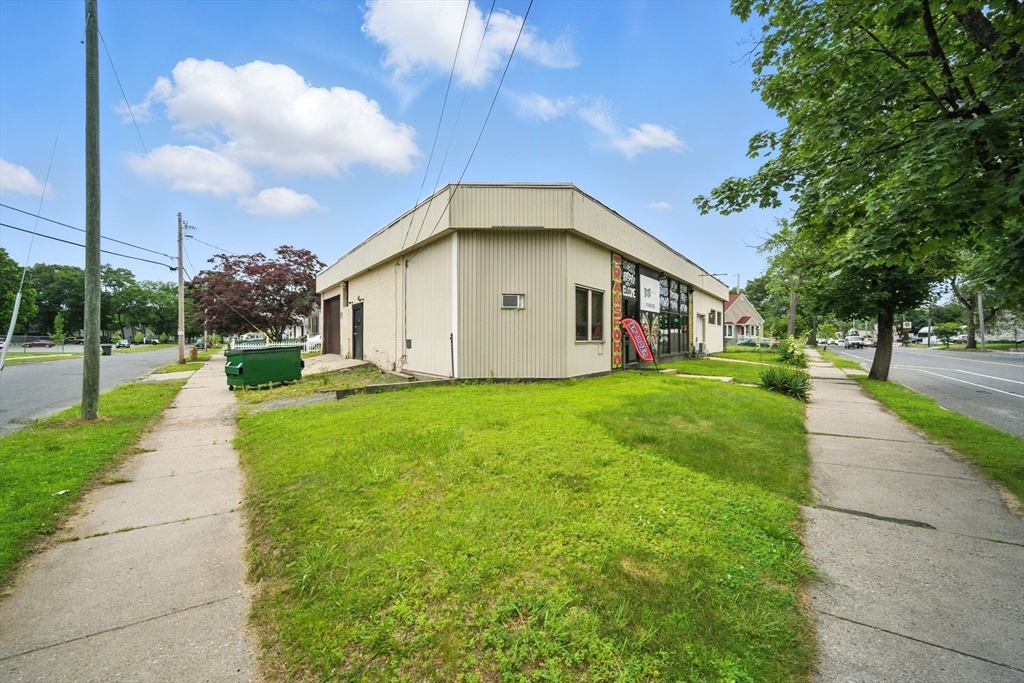 218-226 Saint James Blvd Property Photo 5