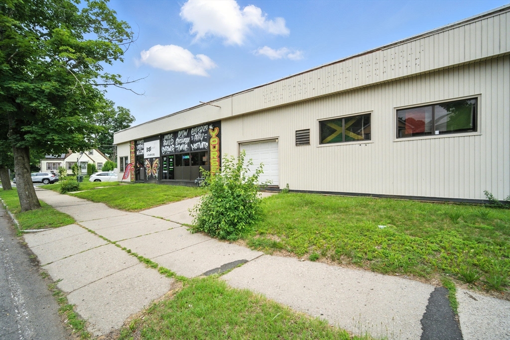 218-226 Saint James Blvd Property Photo 7