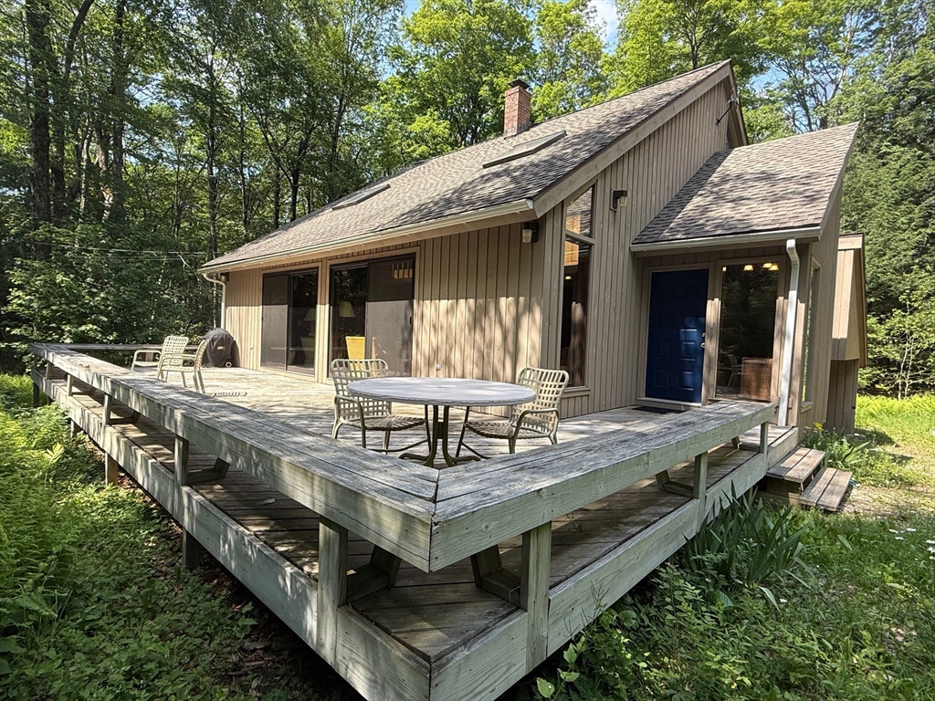 841 Moberg Rd Property Photo 1